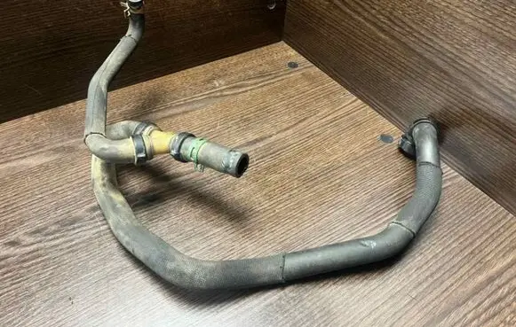 Renault Master III Engine coolant pipe/hose 1800449225