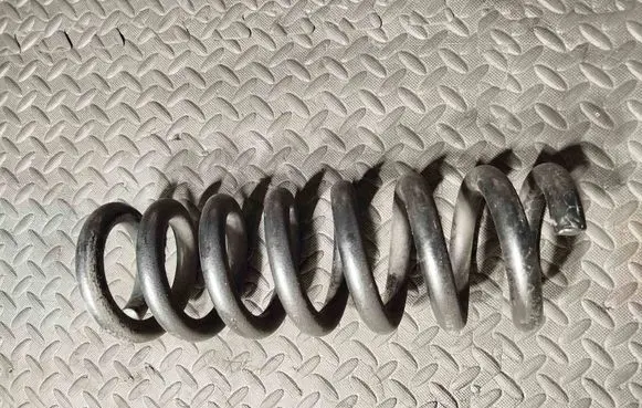 Maserati Ghibli Rear coil spring 670005266