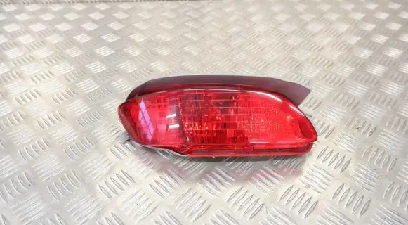Lexus RX 330 - 350 - 400H Rear fog light 8192048030 8192048031