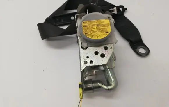 Toyota RAV 4 (XA30) Front seatbelt 4800195