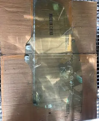Mazda 2 Front door window glass four-door