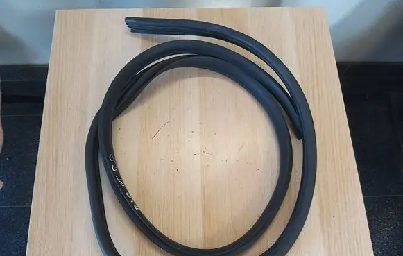 KIA Rio Loading door rubber seal (on body) 