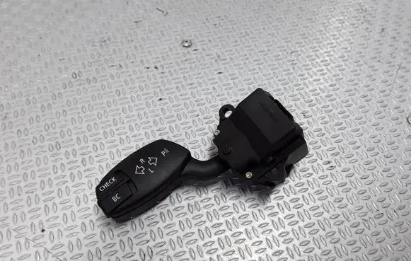 BMW 5 E60 E61 Indicator stalk 6924103B