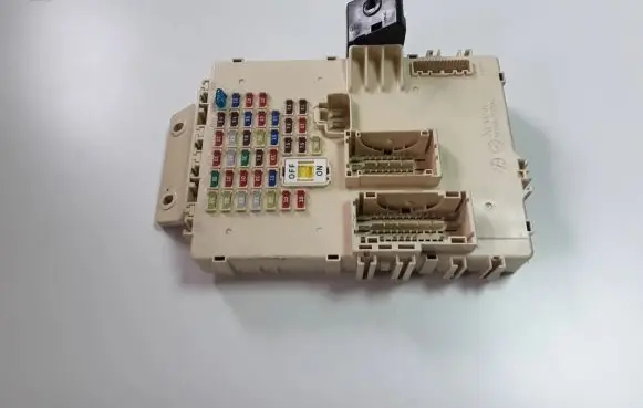 Hyundai i40 Fuse module 919503Z021