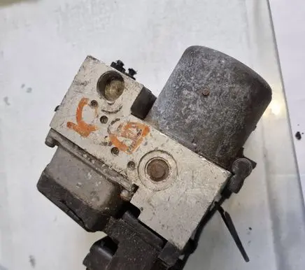 Audi A4 S4 B5 8D ABS Pump 0273004284