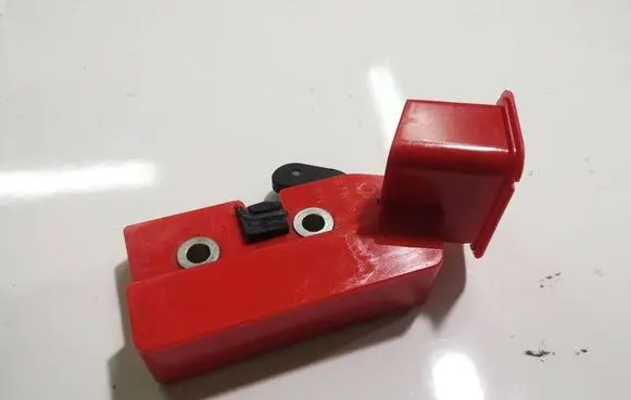 Ford Focus Seat back rest lock catch 