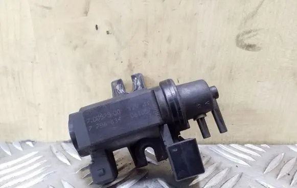 BMW X5 E53 Turbo solenoid valve 70057900 7796634