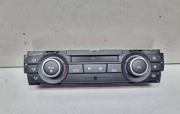 BMW X1 E84 Climate control unit 9242410 64119242410
