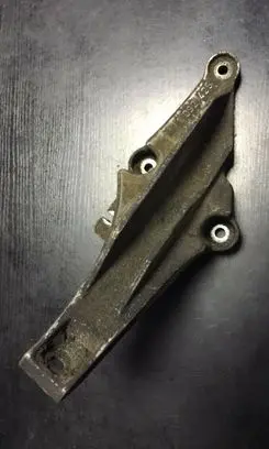 BMW 5 E39 Engine mounting bracket 1092425