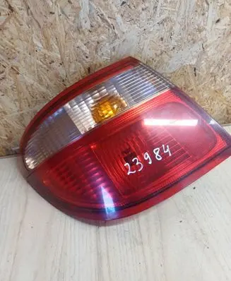 Nissan Almera N16 Rear/tail lights E139673