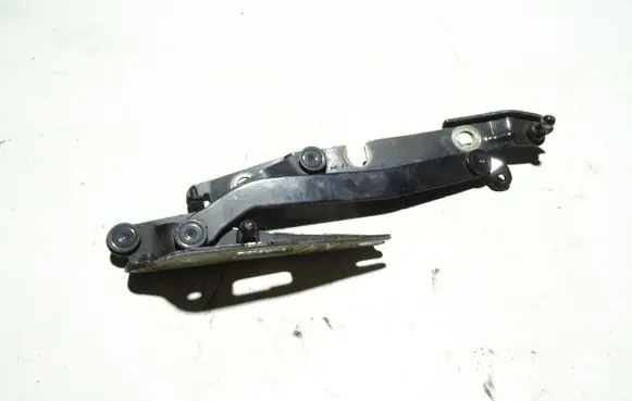 Audi A4 S4 B6 8E 8H Tailgate/trunk/boot hinge 8E5827301C