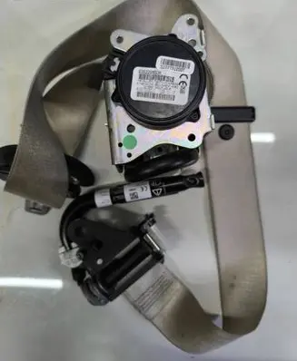 BMW X5 F15 Front seatbelt 635229900 R1617312ZJ1