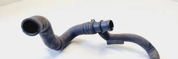 Volkswagen PASSAT B6 Engine coolant pipe/hose 323220