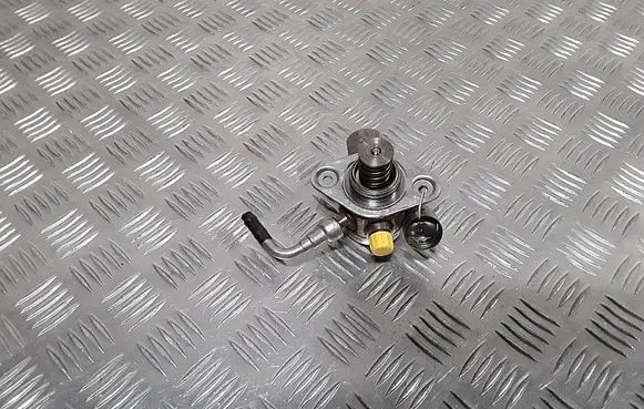 Ford Fiesta Fuel injection high pressure pump cm5g9d376ga