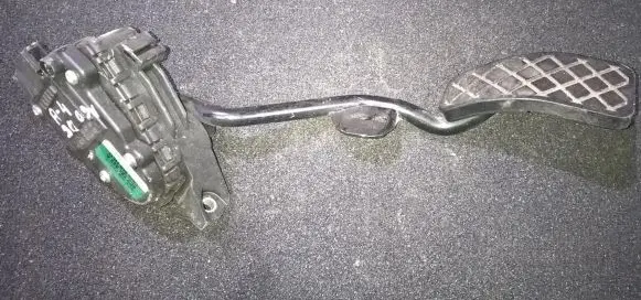 Audi A4 S4 B6 8E 8H Accelerator throttle pedal 8e2721523a 6pv008026-08