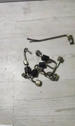 Jeep Cherokee Fuel injector supply line/pipe 