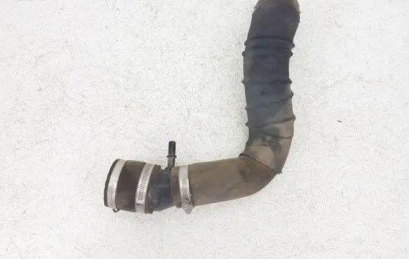Ford Escape III Air intake hose/pipe GV619B636 GV619B636A R7N6A