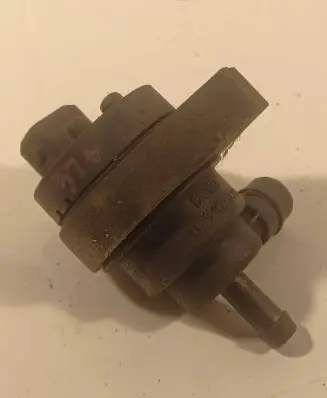 BMW 5 E39 Valve vacuum 02592030