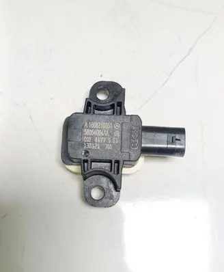 Mercedes-Benz A W176 Airbag deployment crash/impact sensor A1668210351 56054084AA