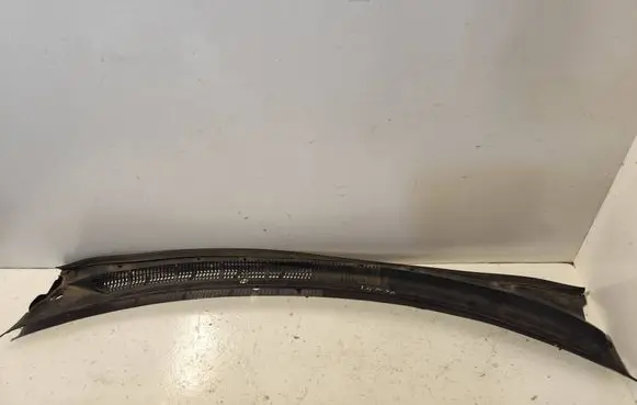 Subaru Impreza I Wiper trim 91162FA030 91151FA01
