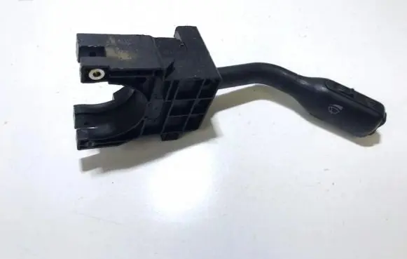 Volkswagen PASSAT B5 Wiper control stalk
