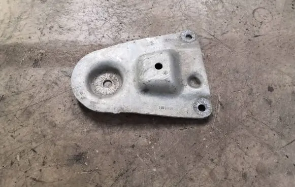 Audi A6 S6 C5 4B Engine mounting bracket 3D0359542B