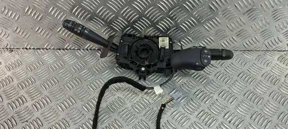 Dacia Logan I Wiper turn signal indicator stalk/switch 8200792586 901057667