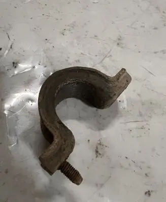 Toyota Land Cruiser (HDJ90) Sway bar bush bracket, front 