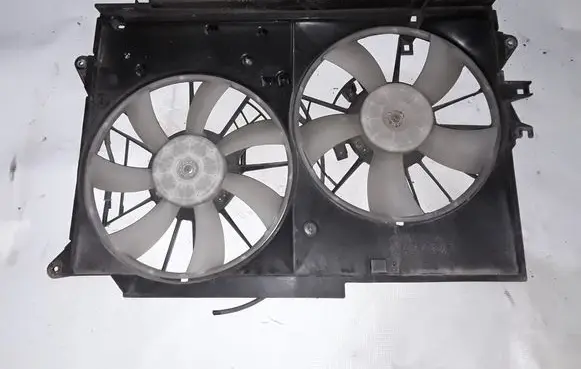 Toyota RAV 4 (XA40) Radiator cooling fan shroud 1671126131