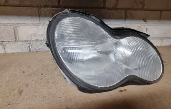 Mercedes-Benz C W203 Headlight/headlamp 3401107B PY21W 2357A