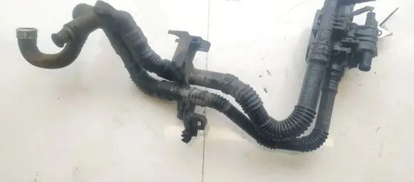 Engine coolant pipe/hose