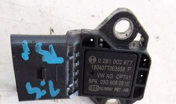 Volkswagen Golf VII Air pressure sensor 03G906051E
