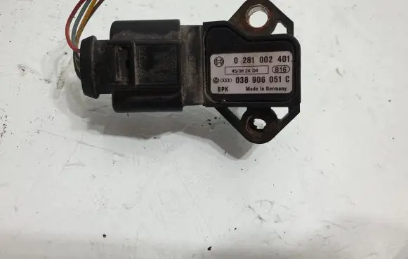 Audi A5 8T 8F Air pressure sensor 038906051C