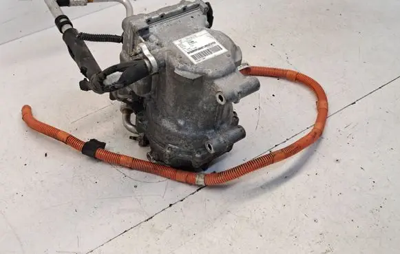 Mitsubishi Outlander Air conditioning (A/C) compressor (pump) 7813A378
