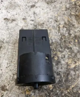 Volkswagen PASSAT B5.5 Light switch 1C0941531