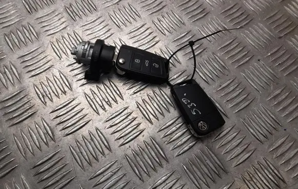 Volkswagen Golf Sportsvan Ignition lock 5G6959752Q