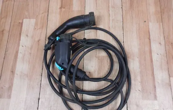 Mitsubishi Outlander Electric car charging cable 35327970