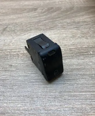 Volkswagen Polo III 6N 6N2 6NF Windscreen/window heater switch 6N1959621