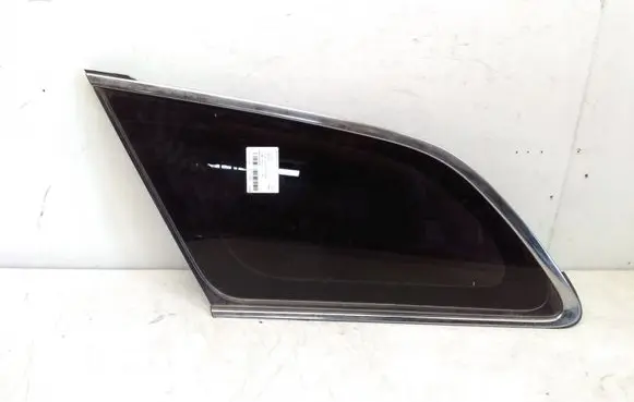 Toyota Avensis T270 Rear side window