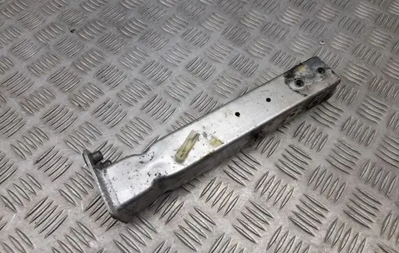 Audi A8 S8 D4 4H Front bumper mounting bracket 4H0806063H