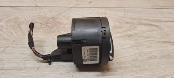 Volkswagen Golf V Light switch 1T0941431B