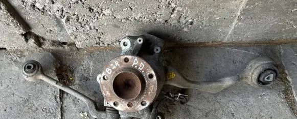 BMW 1 E81 E87 Front wheel hub spindle knuckle 6773210