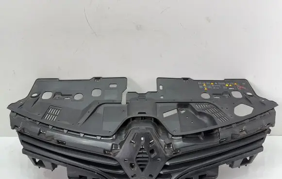 Renault Clio IV Front bumper upper radiator grill 622562901R