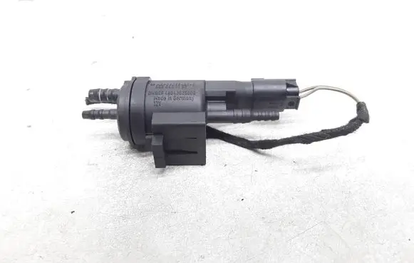 Mercedes-Benz S W221 Valve vacuum 0025401497