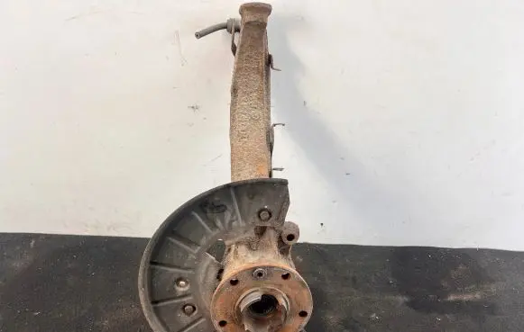 Audi Q7 4L Front wheel hub spindle knuckle 7L8407258A