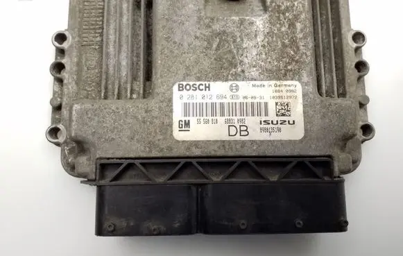 Opel Astra H Engine control unit/module 55560810