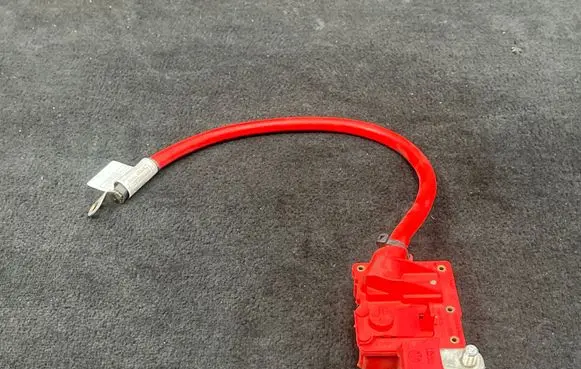 BMW 1 E81 E87 Positive cable (battery) 10304410