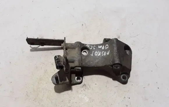 Renault Mascott Power steering pump mounting bracket 7421047021