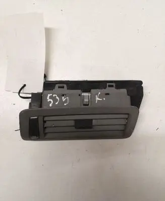 Volkswagen Phaeton Rear air vent grill 3D0819