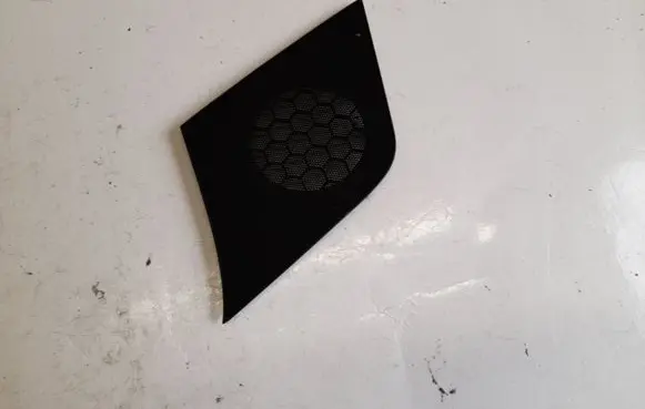 Side speaker trim/cover